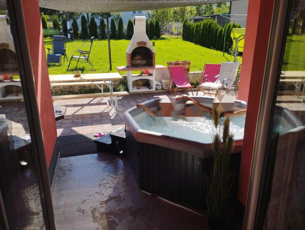 Relax Home Rajna Korenica Bagian luar foto
